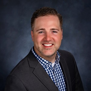 Residential Lender Jeremy Thomas in a suit